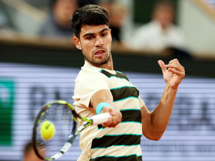 Alcaraz enfocado en Wimbledon tras la baja inesperada de Davidovich
