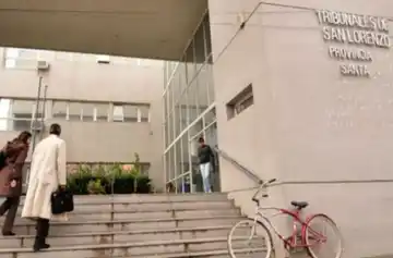 Puerto General San Martín: una joven de 19 años fue baleada en el cuello por su novio