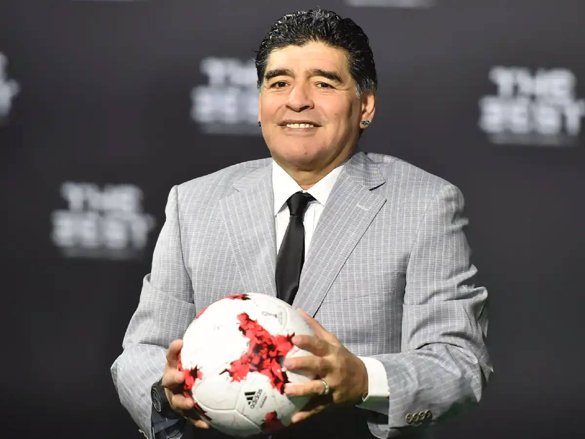Maradona lamentó los incidentes y dijo que no quiere "volver a ver a la gente" como ayer