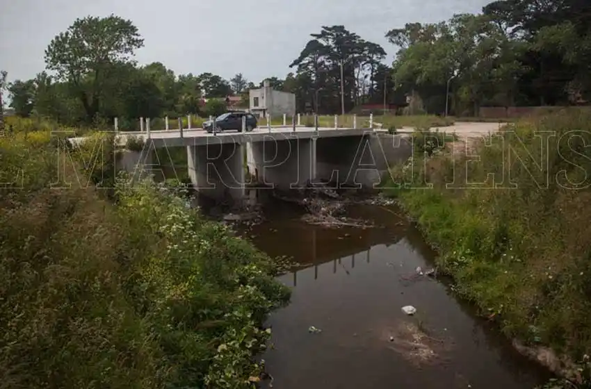 Hallan un cuerpo en el arroyo La Tapera