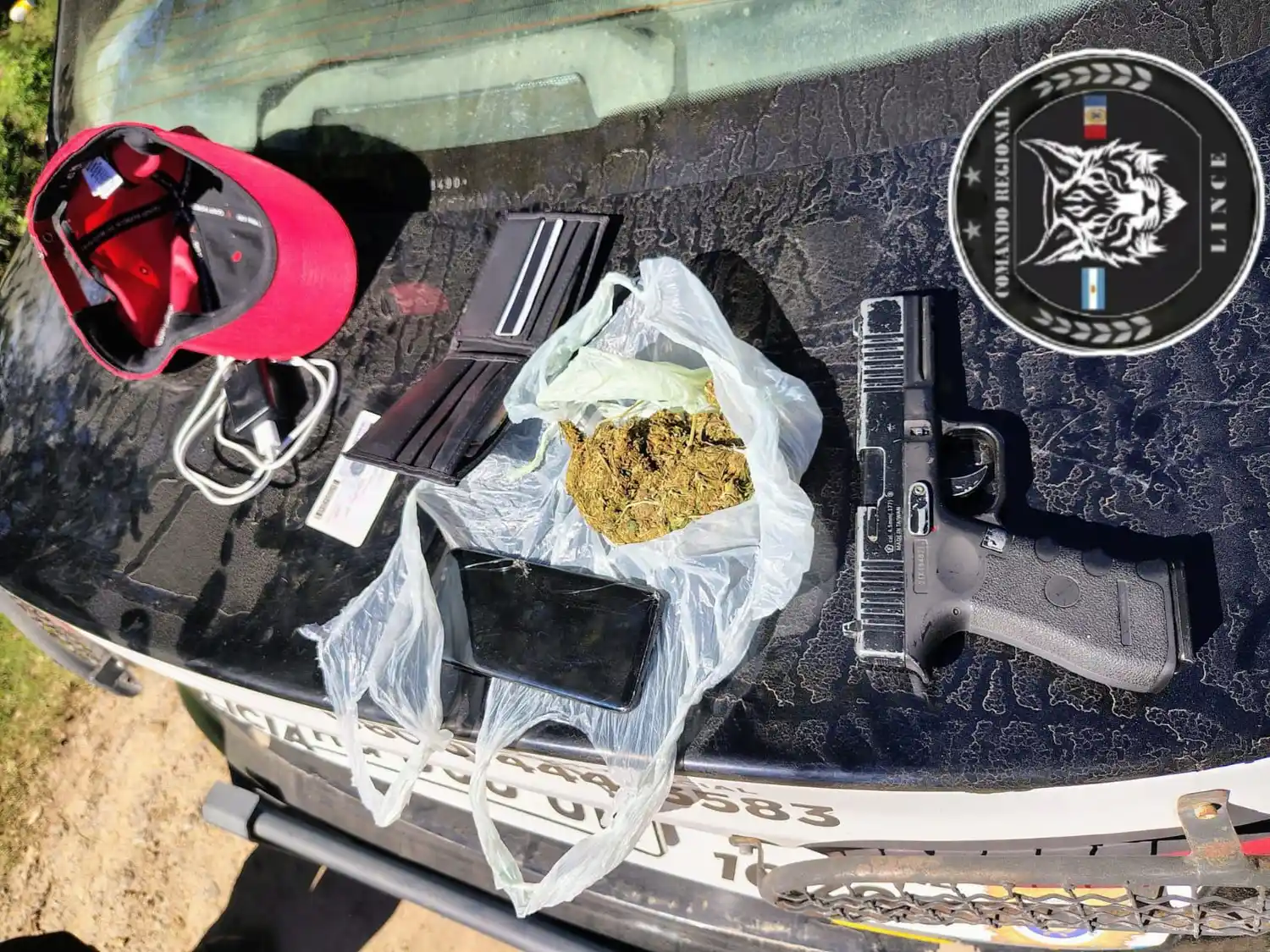 Un hombre fue detenido en Arroyo Seco con marihuana y una réplica de un arma de fuego