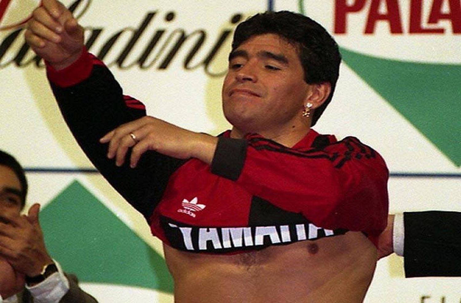 Para Maradona, Rosario siempre estuvo cerca: las mejores imágenes del 10 en la ciudad