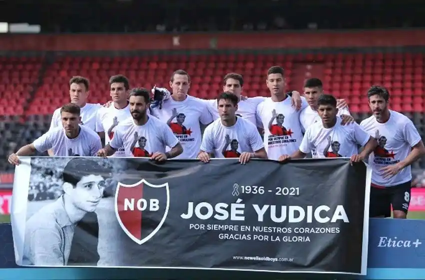El emotivo homenaje al Piojo Yudica en la previa de Newells-Atlético Tucumán