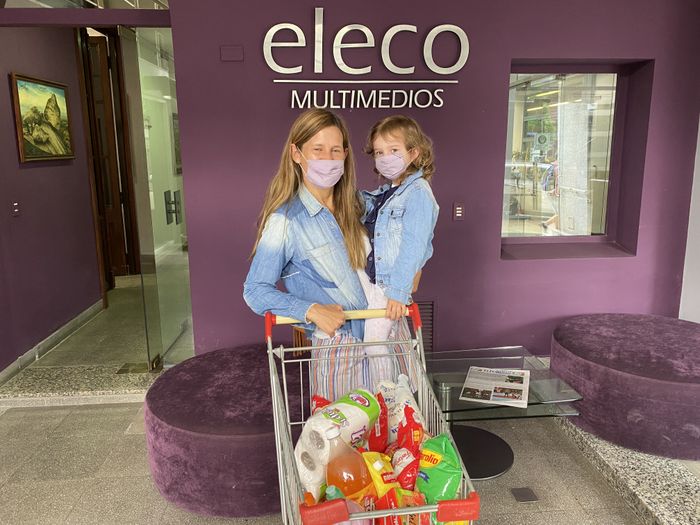 Entregamos otro carro repleto de mercadería