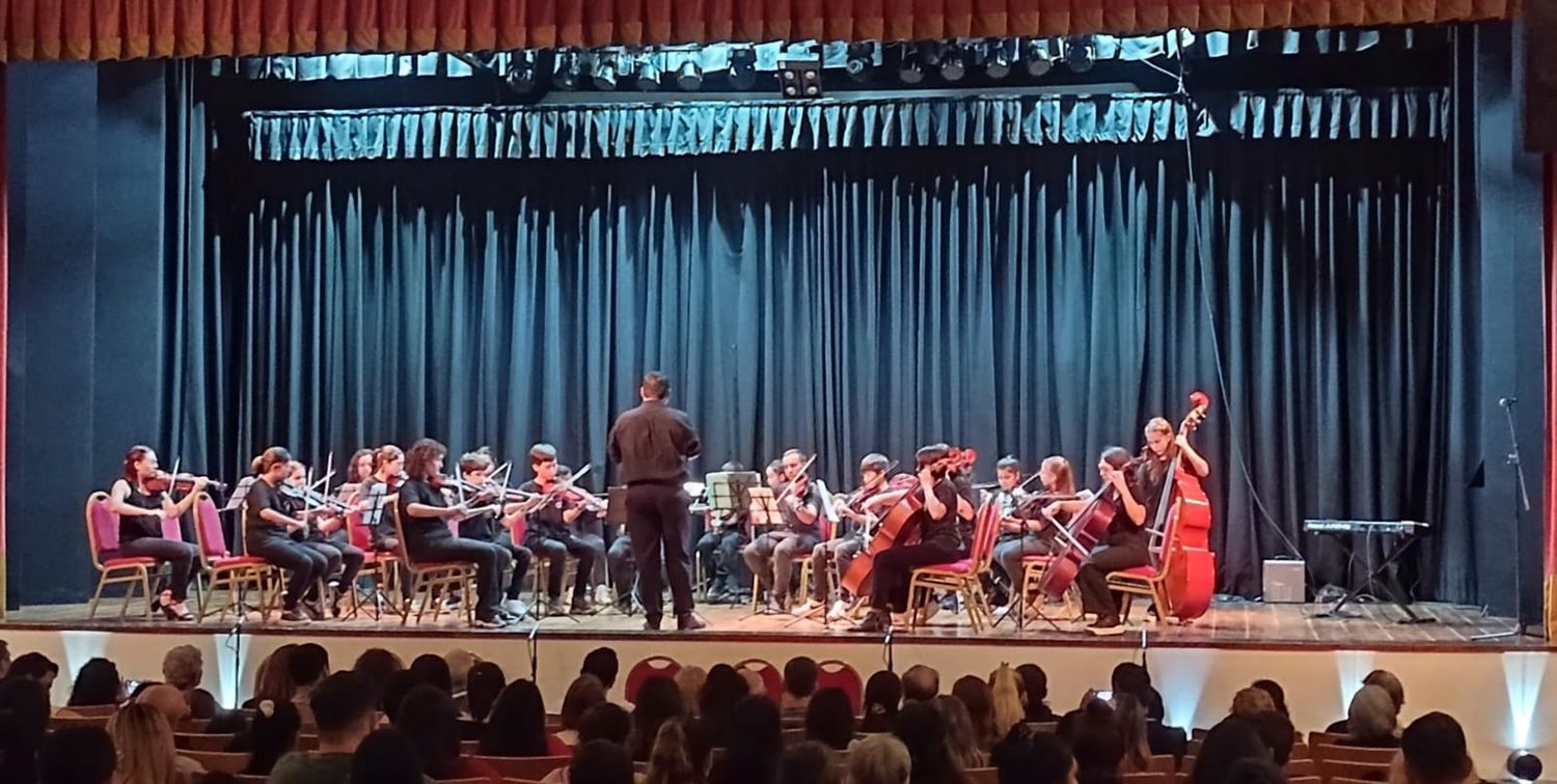 El Centro Cultural Municipal de Avellaneda festejó su 40º aniversario