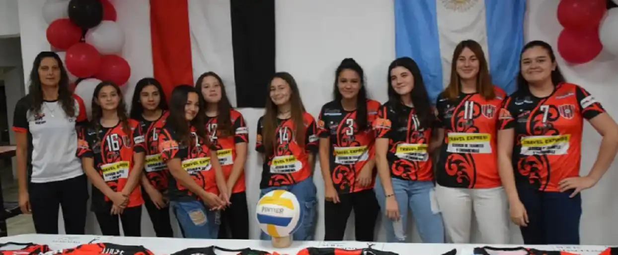 El Vóley de Cañadita Central presentó nuevas camisetas