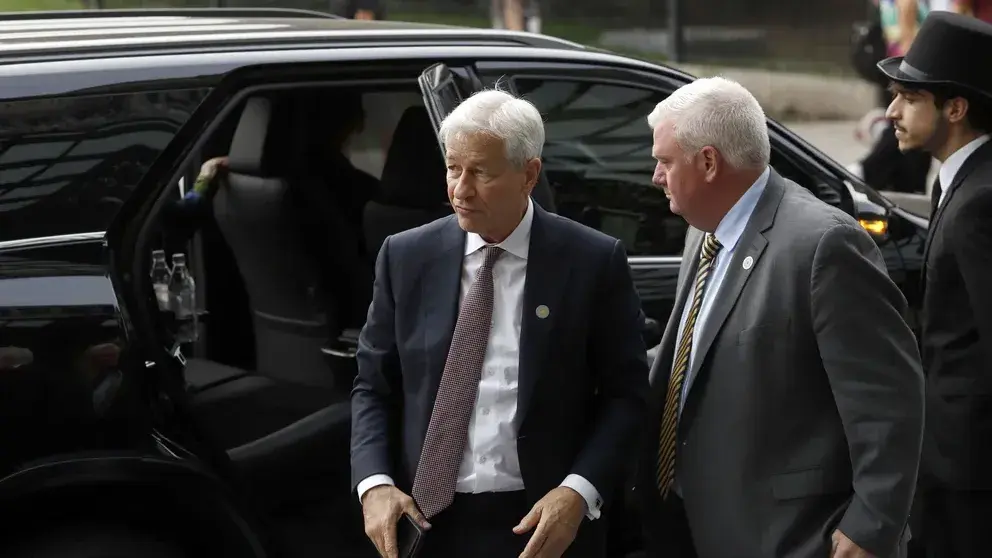 Jamie Dimon, CEO del JP Morgan Chase, al ingresar al Teatro Colón. (Foto: Noticias Argentinas)