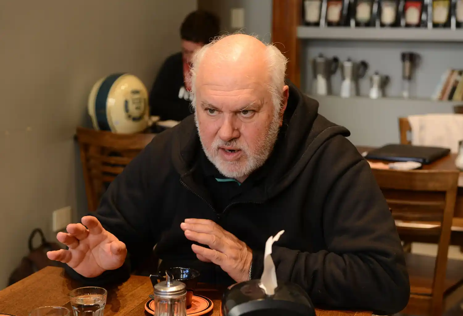 Julio Varela narró sus vivencias periodísticas.