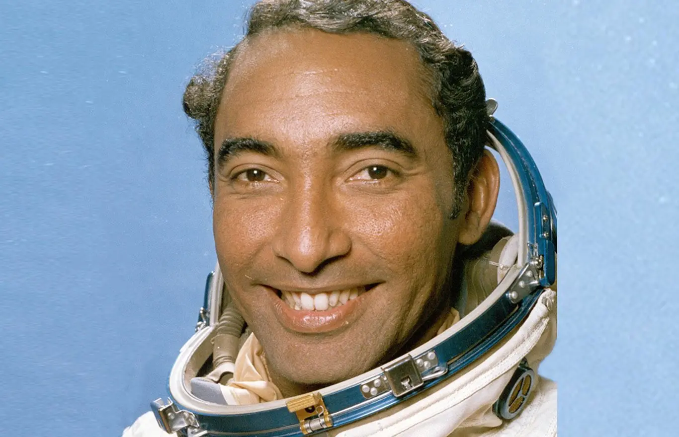 Cuando el primer latino y negro viajó al espacio