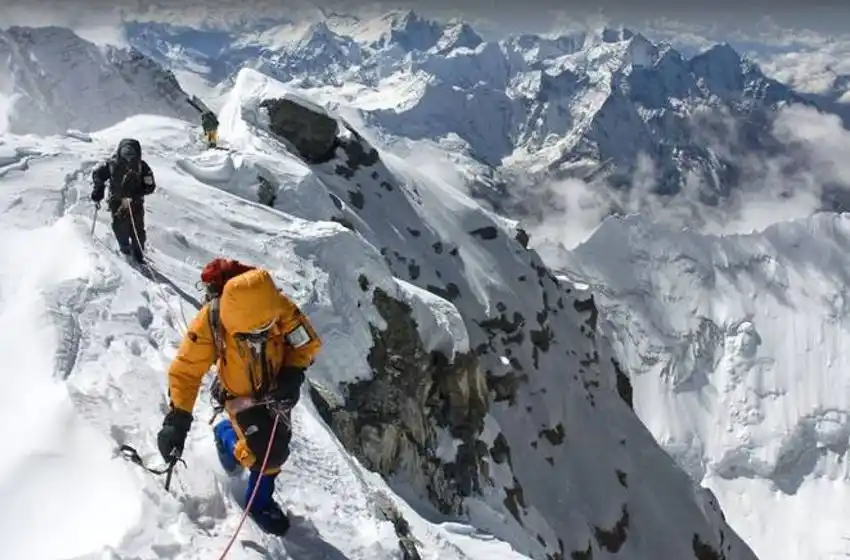 Murieron otros dos alpinistas y ya son diez las víctimas fatales