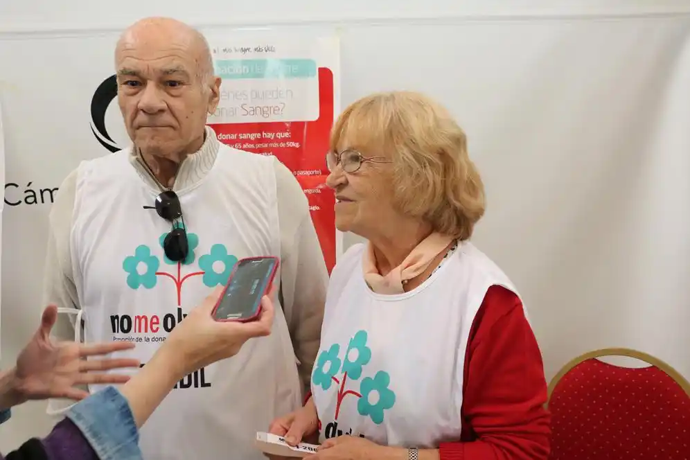 Alrededor de un centenar de  personas donó sangre en la sexta colecta