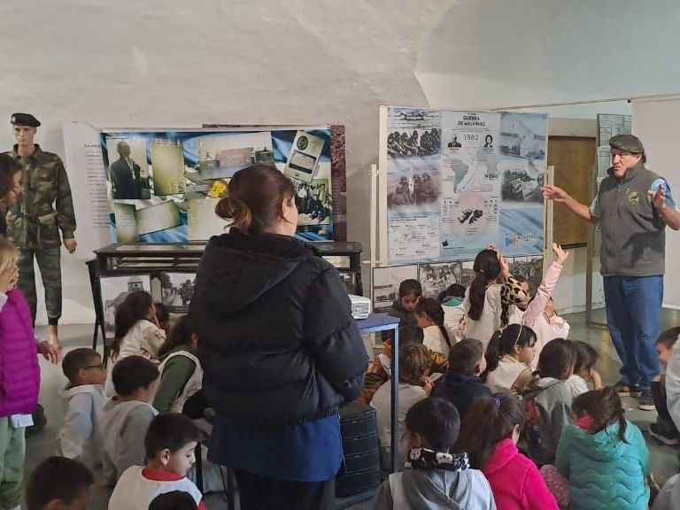 El programa EduTurismo convierte museos, plazas, instituciones, fábricas y reservas naturales en “aulas abiertas” donde el conocimiento se construye con los pies en el territorio y el corazón en la comunidad.
