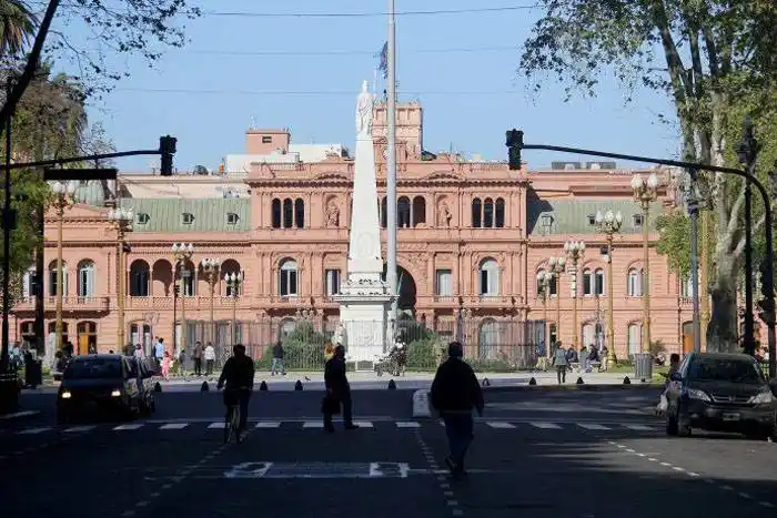 Vía DNU, el Gobierno hizo una multimillonaria modificación del Presupuesto