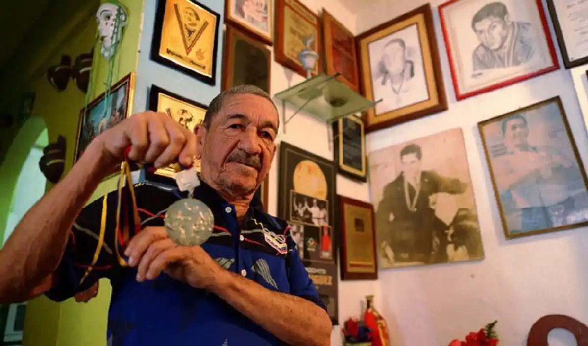 ¡UNA DE LAS GLORIAS DEL BOXEO! Falleció «Morochito Rodríguez» el primer medallista olímpico venezolano
