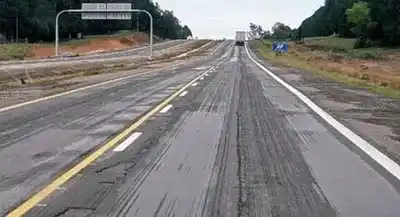 Vialidad sigue multando a Caminos del Río Uruguay: detectó más de 80 baches en la Ruta 14