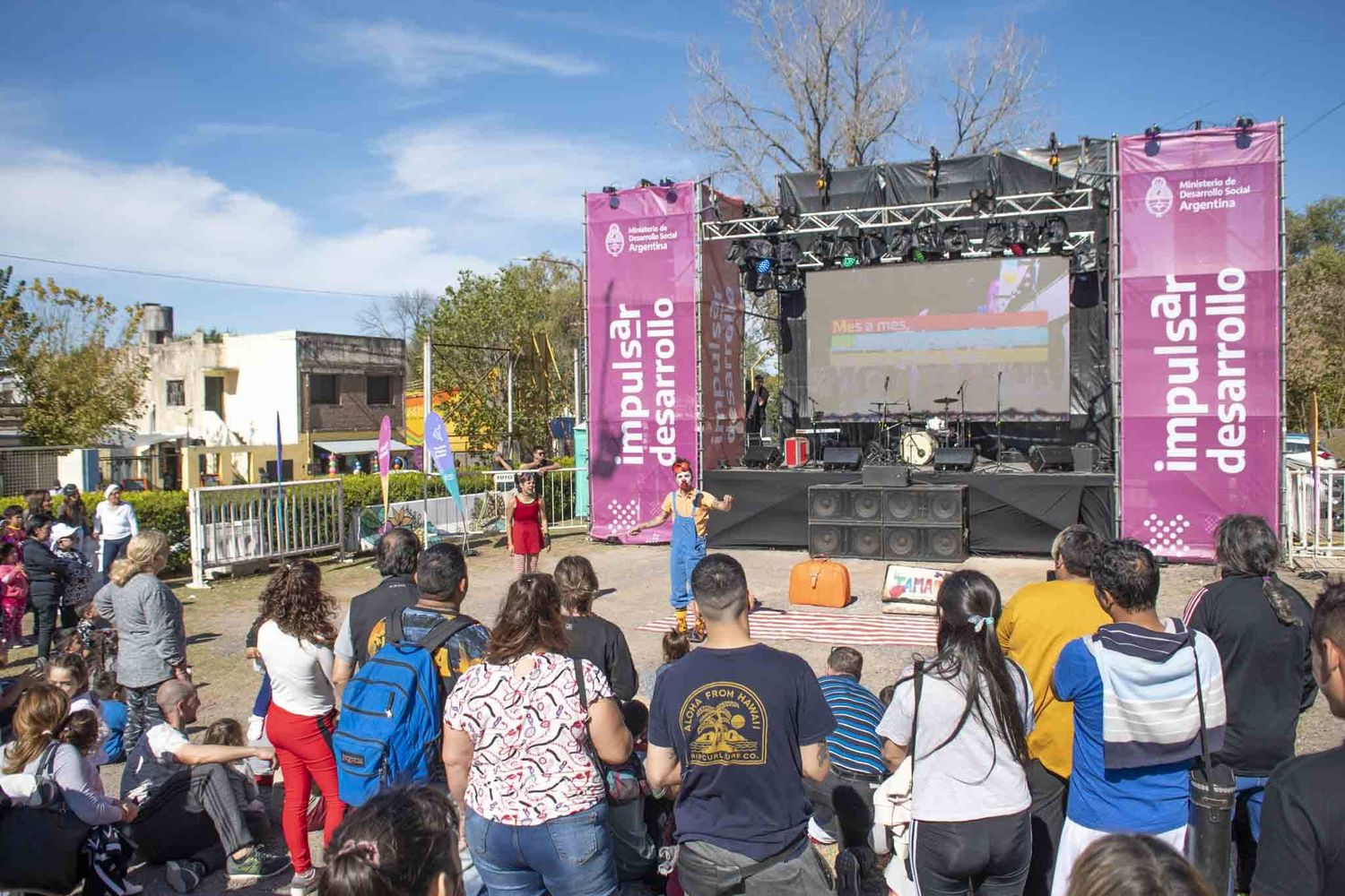 Ituzaingó: Festival Impulsar Desarrollo en la Plaza 20 de febrero