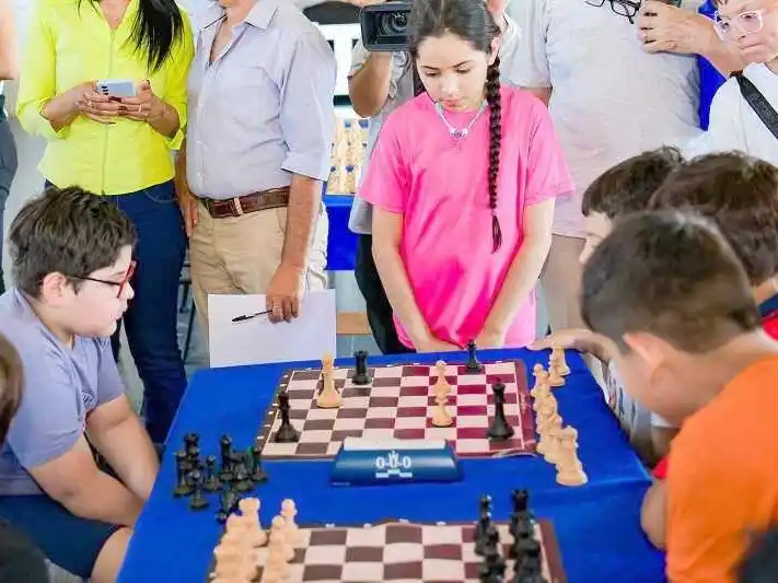 La práctica del ajedrez se
multiplica con más espacios