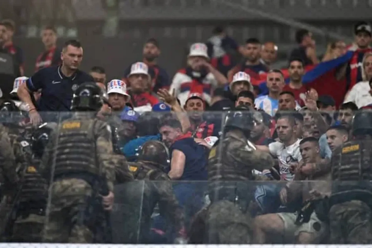 CONMEBOL inicia una investigación por la represión de la policía a los hinchas de San Lorenzo