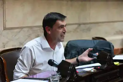 Rogelio Iparraguirre.