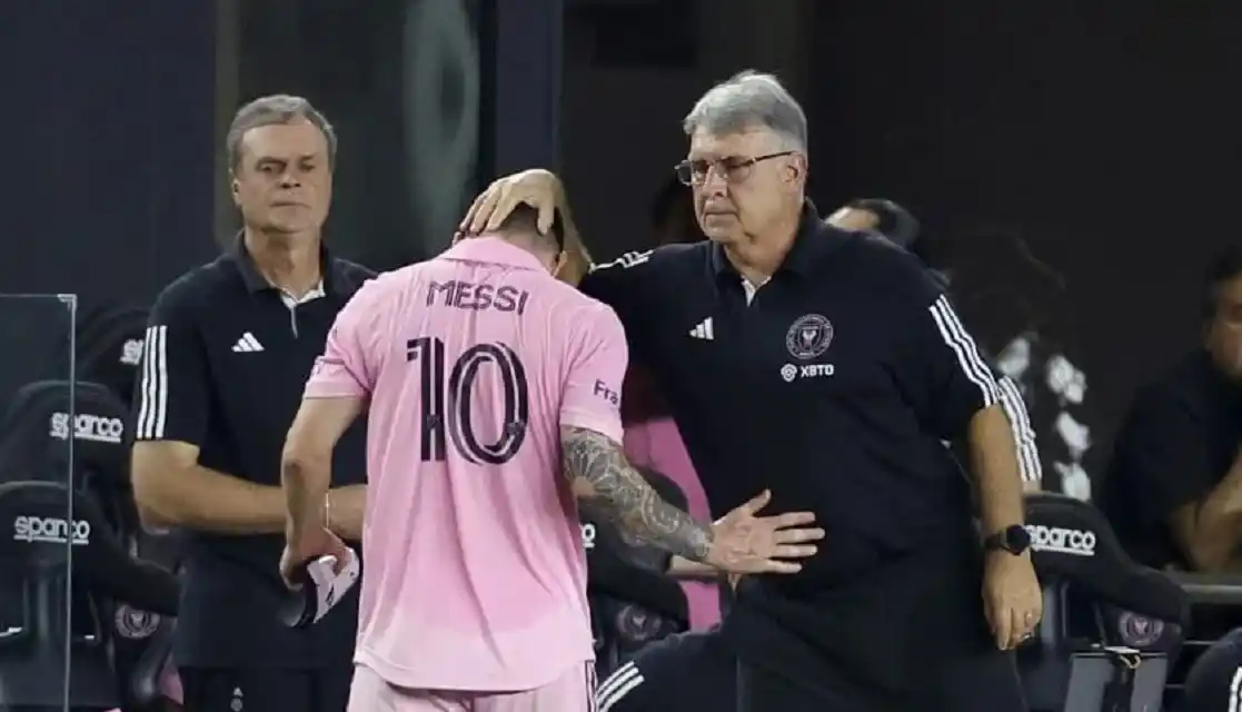 Messi se lesionó y salió en el primer tiempo: qué le pasó al 10