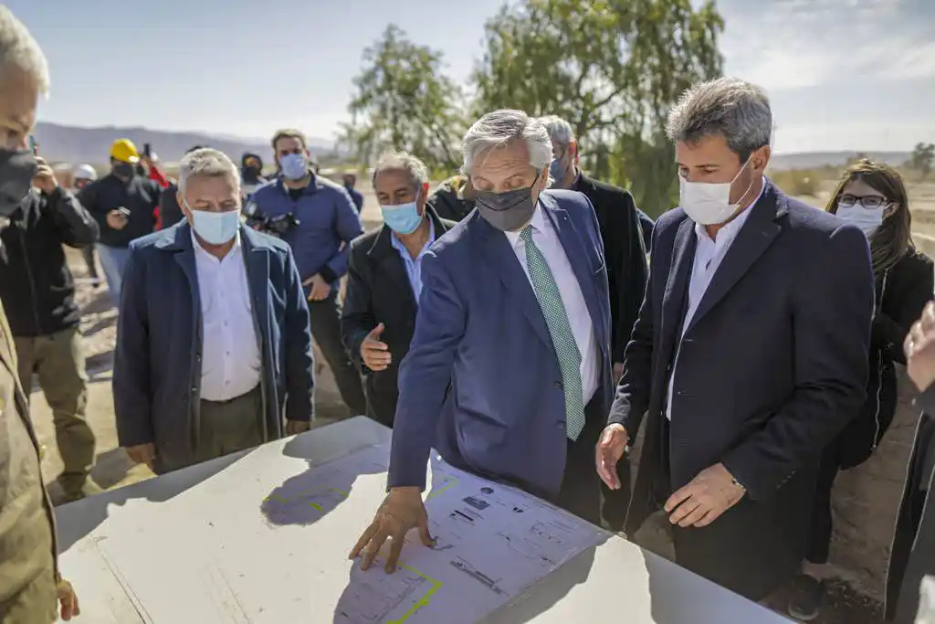 Fernández convocó a no “repetir errores” y evitar volver al pasado