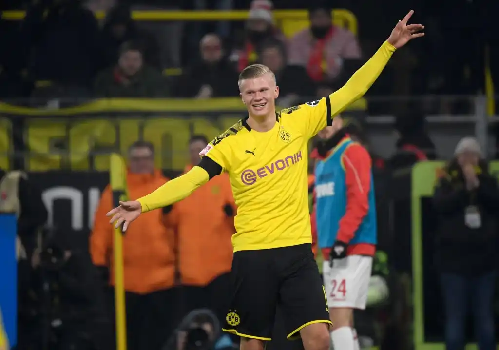 La vuelta del fútbol, con un clásico y expectativa mundial