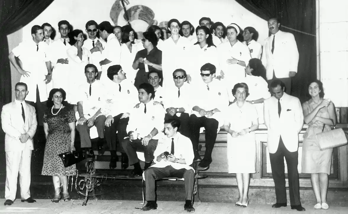 ==Promoción 1966- Esc. Nomal junto a profesores-
