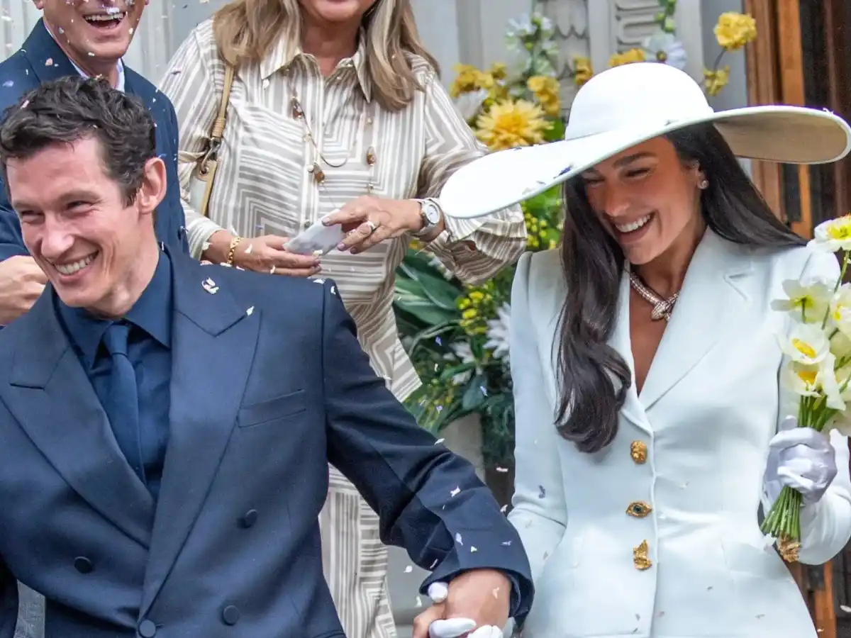 Dua Lipa se casó con el actor Callum Turner en Londres antes de la gran ceremonia que celebrarán en Sicilia