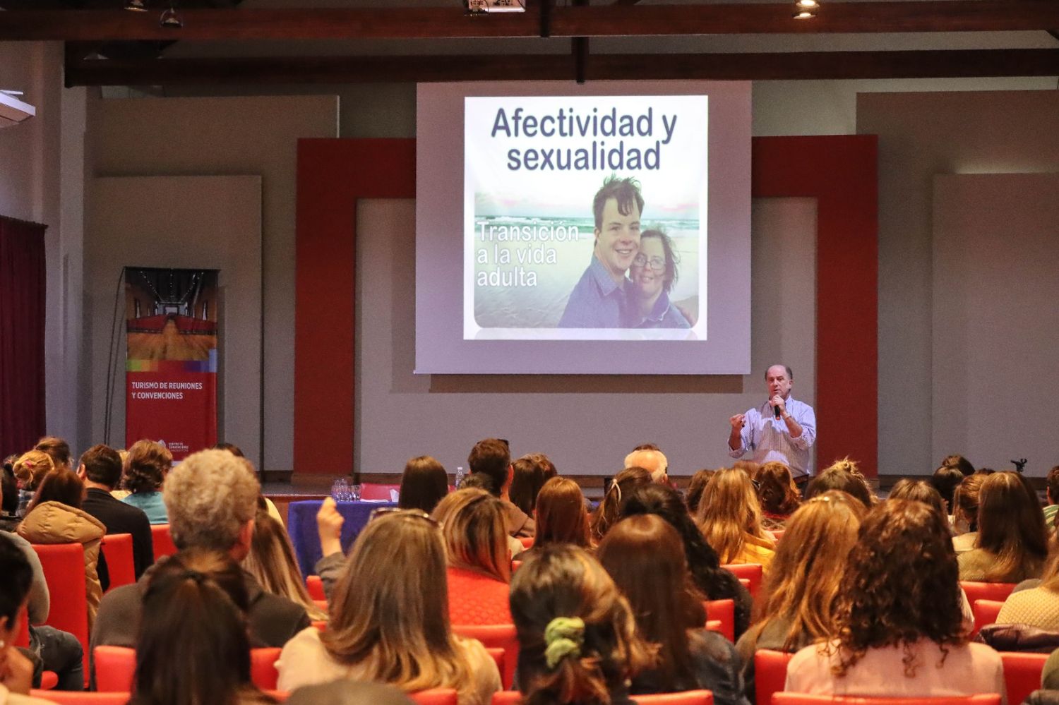 Más de 100 personas participaron de la charla que brindó el médico pediatra Moreno Vivot