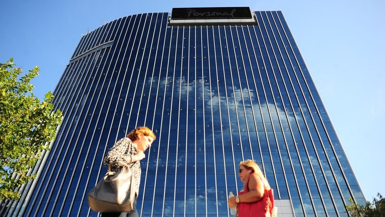 Se aprobó la fusión entre Telecom y Cablevisión