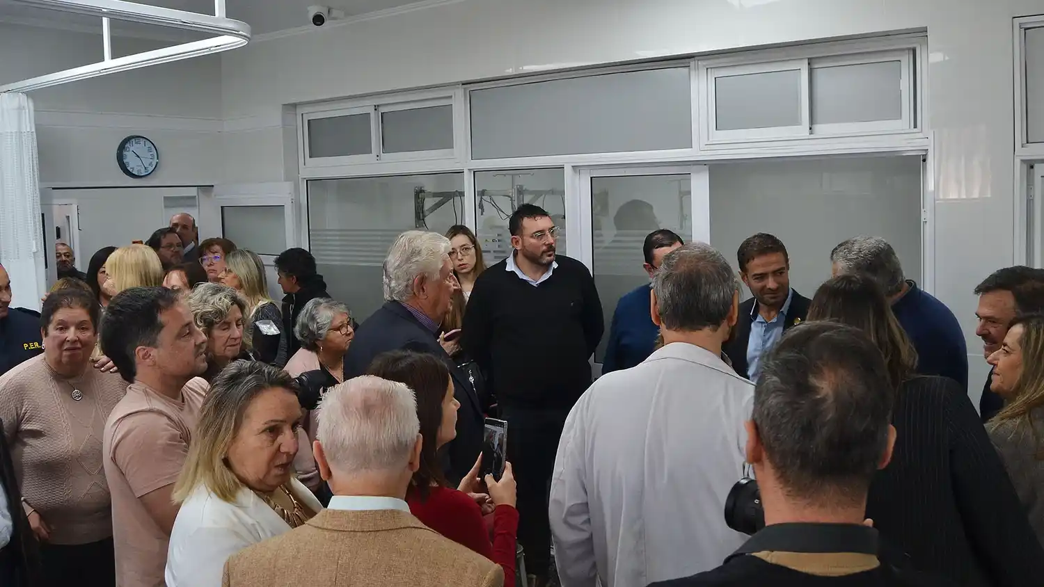 Reinauguraron la sala de Terapia Intensiva del Hospital San Antonio