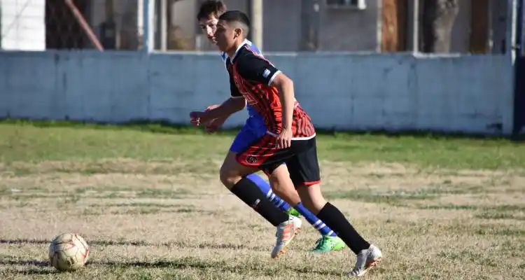 El U15 de San Pedro va por su primera victoria