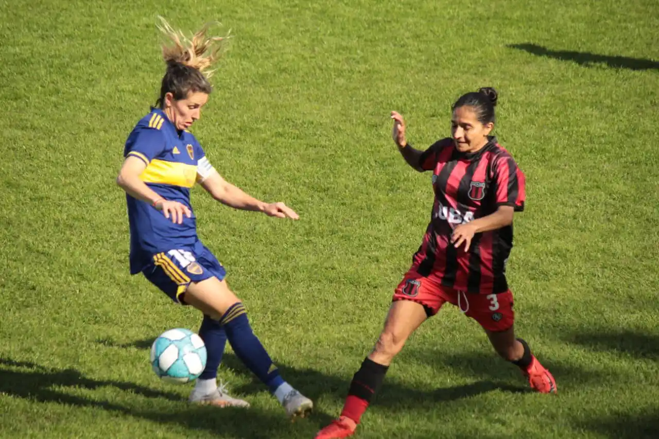 Huber, capitana de Boca en el triunfo del debut