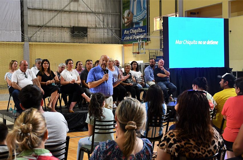 El intendente Paredi anunció que el 27 de diciembre se entregarán las cien viviendas en Coronel Vidal