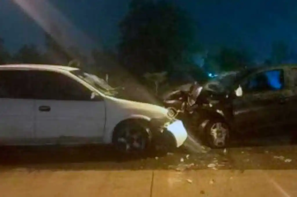 En medio de las intensas lluvias, se registraron dos choques en la Ruta 1