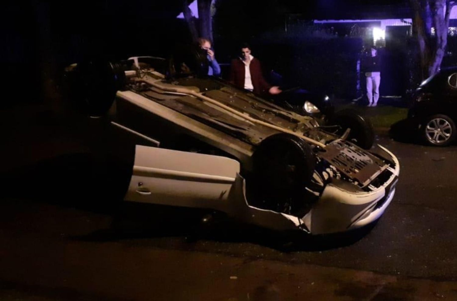 Un joven borracho volcó en Playa Grande