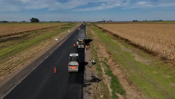 Avanza la repavimentación de la Ruta Provincial 32 en Pergamino