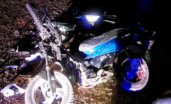 Grave choque entre dos motocicletas en Defensa Sur