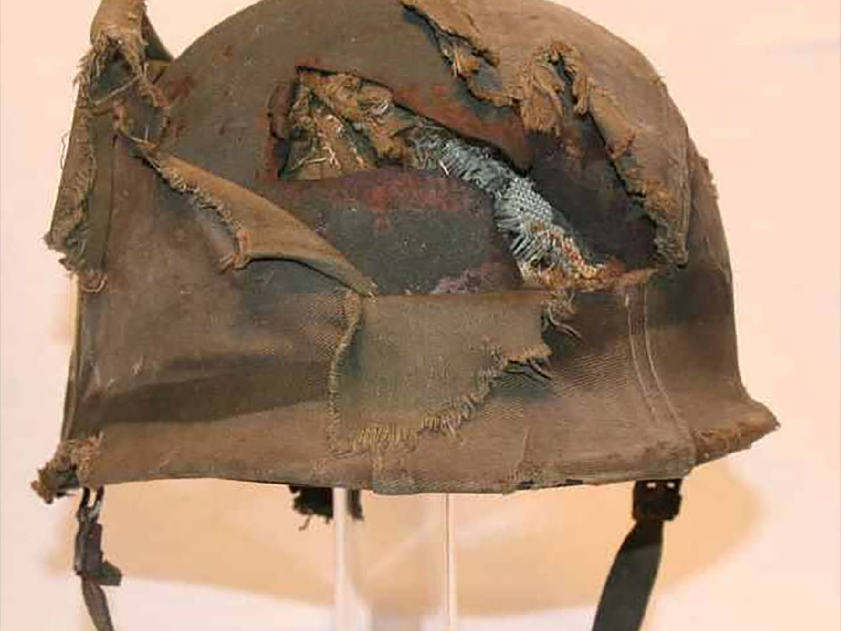 Se recuperó el casco de Malvinas que se remataba en internet
