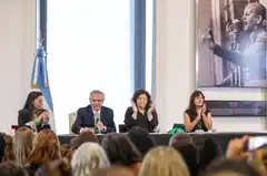 Alberto Fernández cuestionó a Macri, a dos años del aborto legal