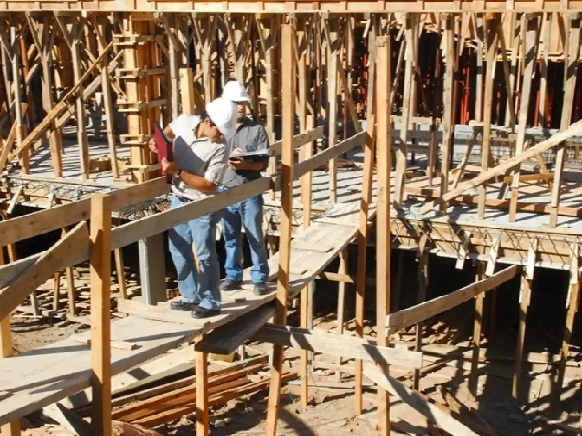 El empleo en la construcción sumó 67.000 puestos desde 2020