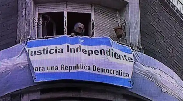 vecina de cristina - 2