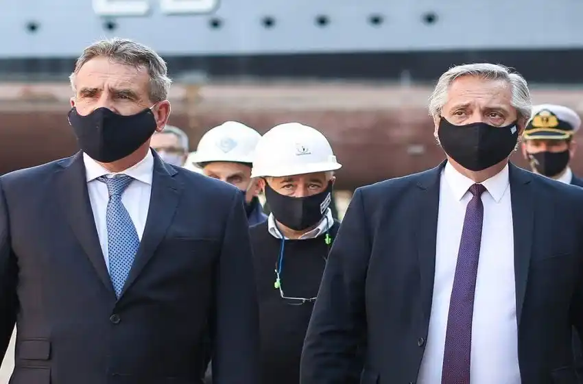 Alberto Fernández confirmó la renuncia de Agustín Rossi como ministro de Defensa por su precandidatura a senador