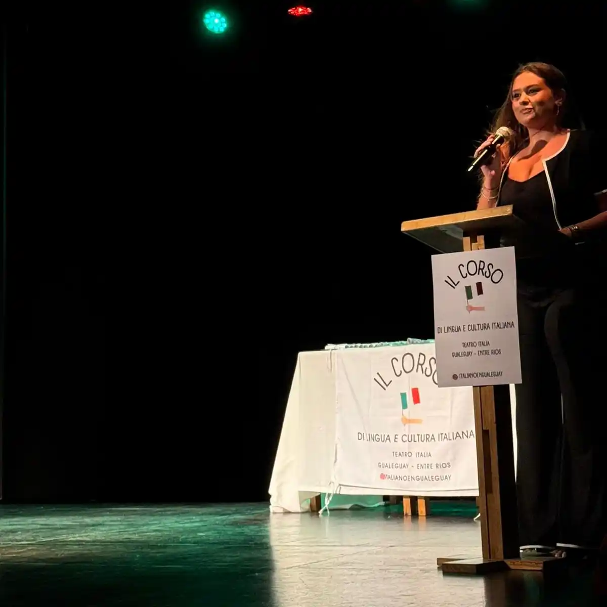 Emotiva entrega de diplomas del Curso de Lengua y Cultura Italiana en la Sociedad Italia