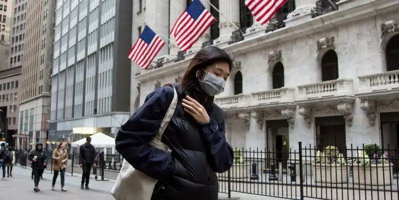 Gobierno de EE.UU. culpa a ciudadanos de repunte del COVID-19