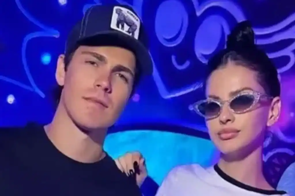 Marcos junto a La China