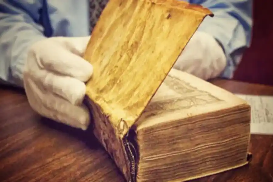 La Universidad de Harvard retiró la piel humana que encuadernaba un libro de su biblioteca
