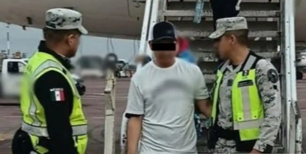 Al llegar a tierra firme, la Guardia Nacional procedió a detenerlo