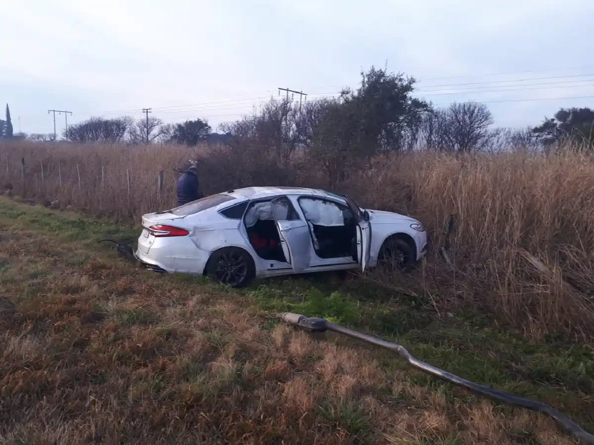 Dos autos chocaron en la ruta 19 y hubo heridos leves