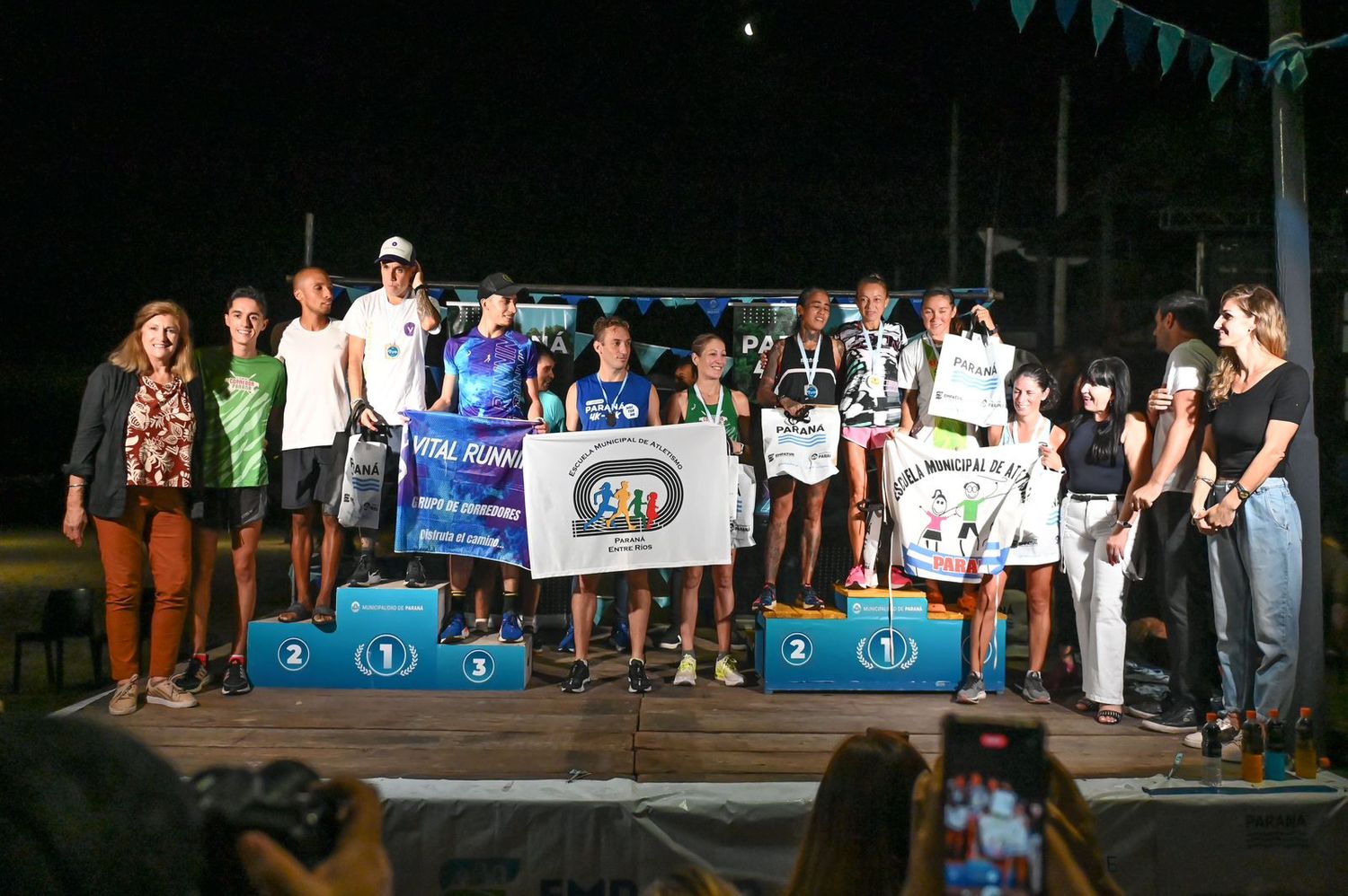 se desarrolló la 3°edición de la Carrera Nocturna de Paraná